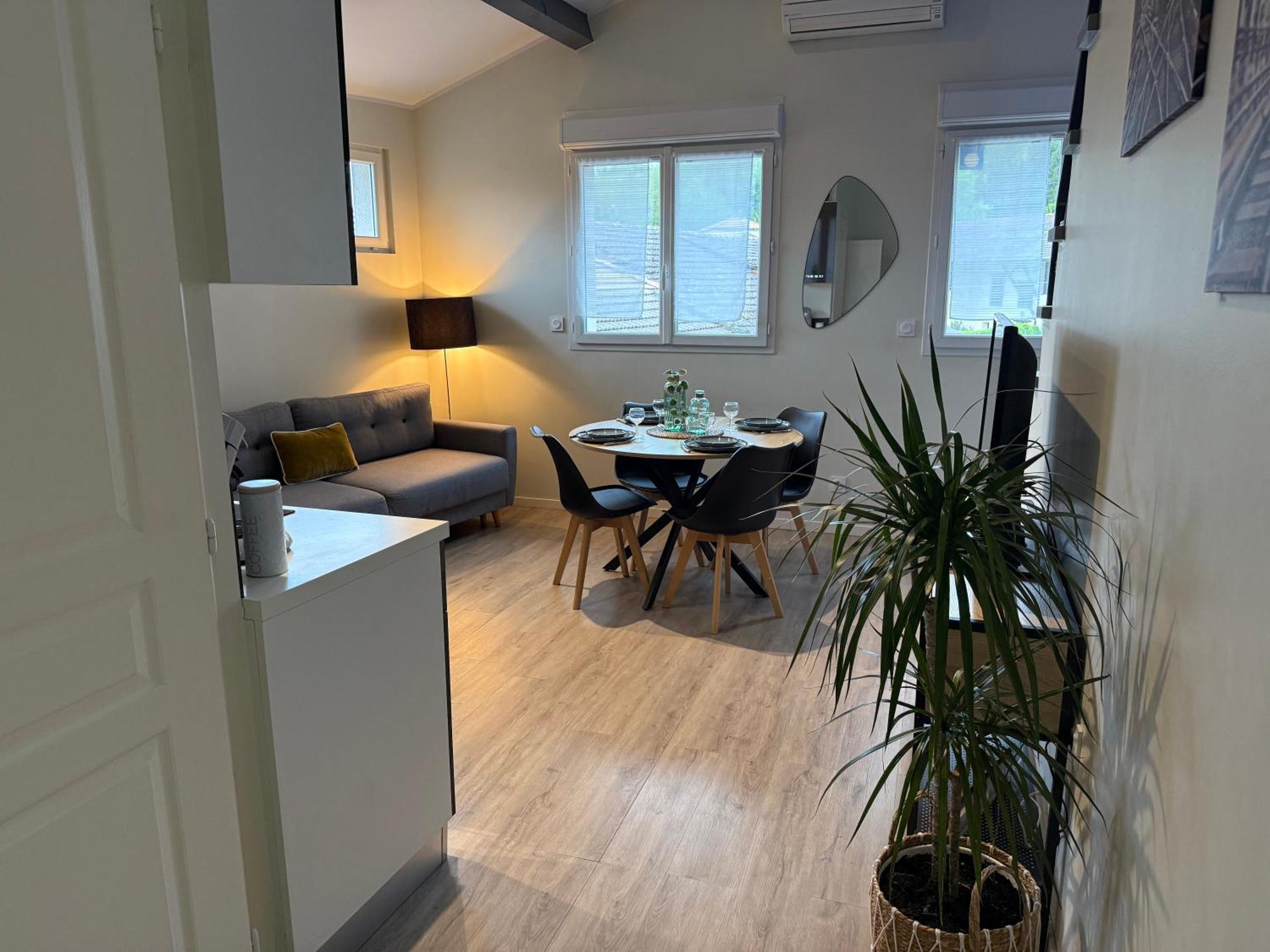 Loft, Studio And Love Rooms Bourg-Saint-Christophe Zewnętrze zdjęcie